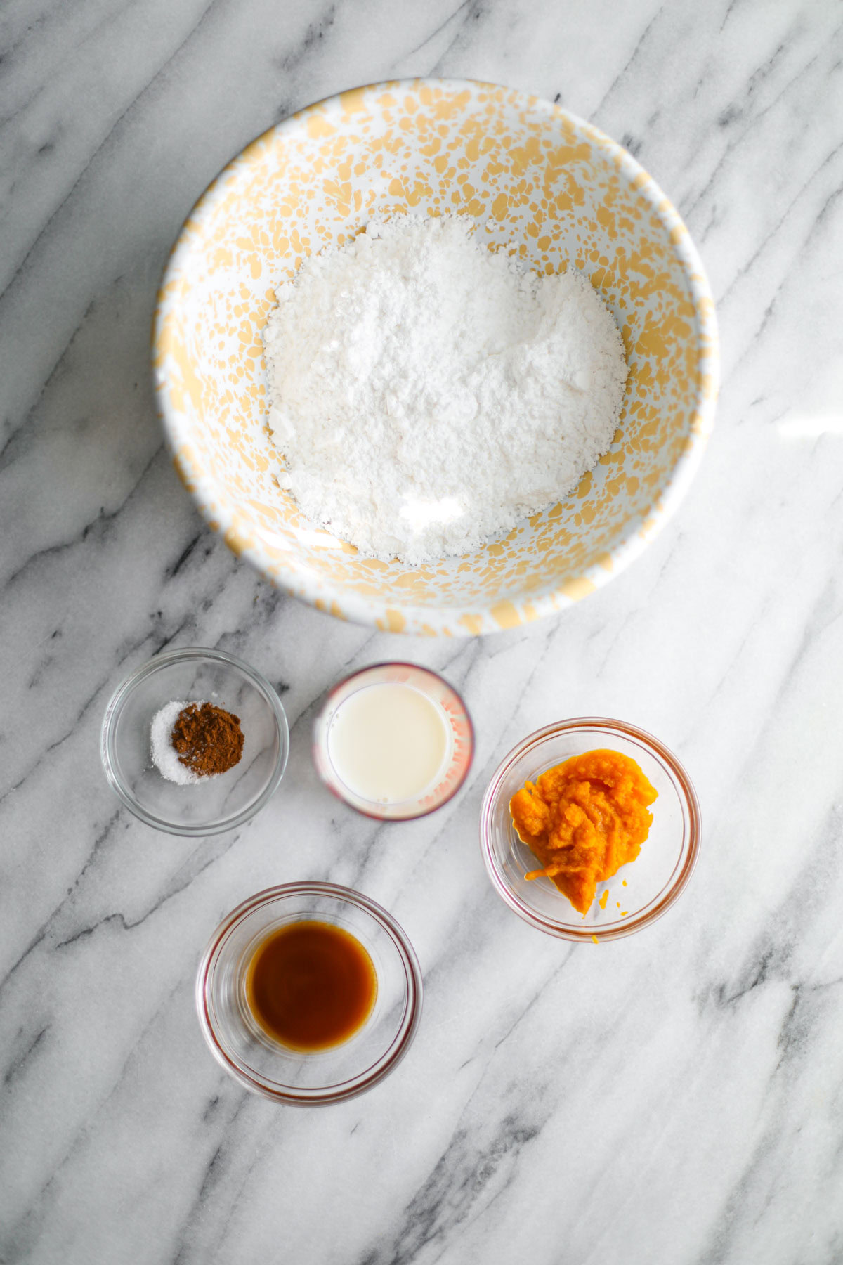 Pumpkin spice glaze ingredients.
